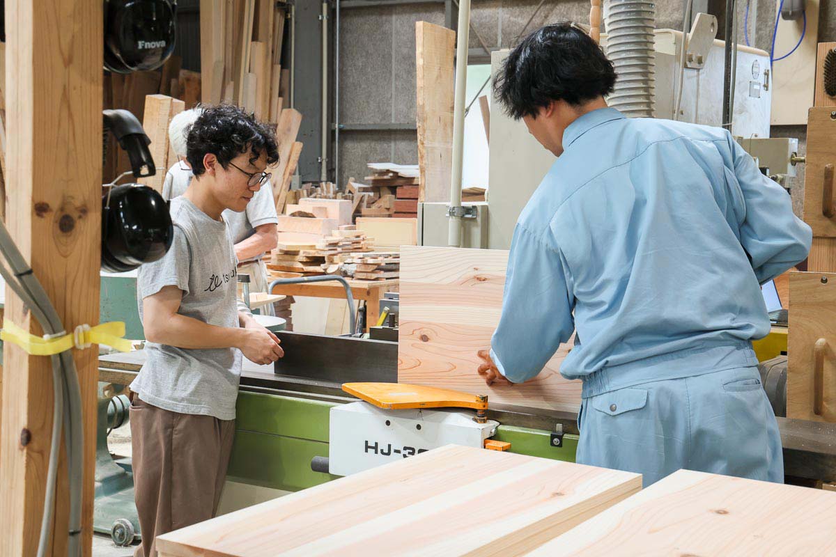 リファインホールディングス もくわく 木製品製造 ツバキラボ