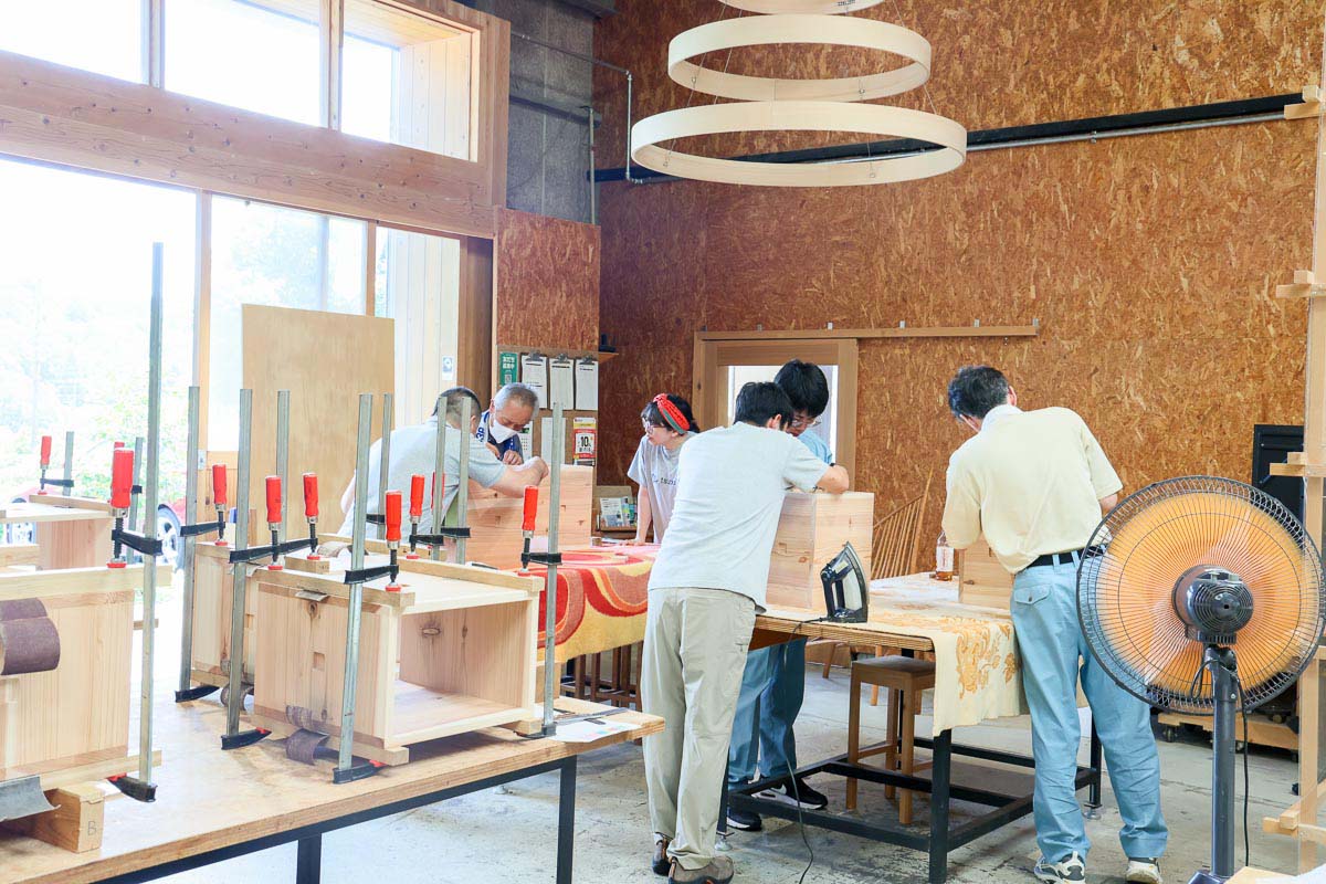 リファインホールディングス もくわく 木製品製造 ツバキラボ